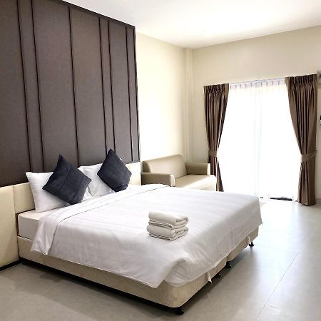 The Shade Residence Pattaya Buitenkant foto