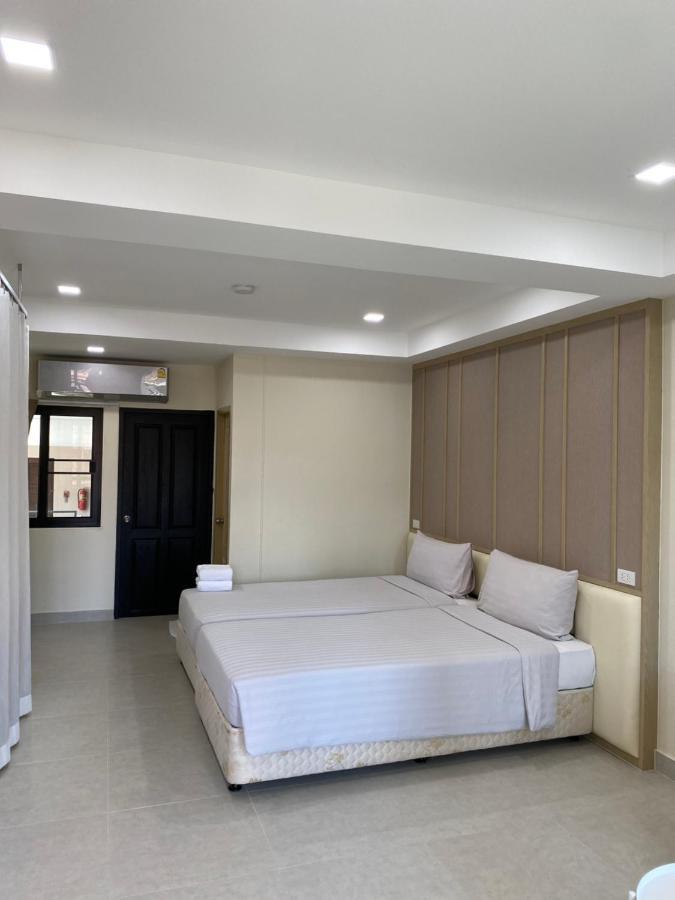The Shade Residence Pattaya Buitenkant foto